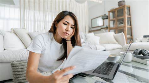 4 Nonessential Bills To Pause ASAP If You Need To Catch Up Financially