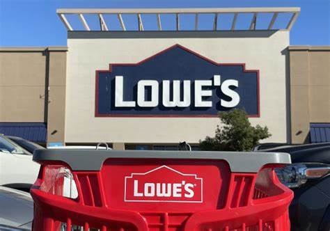 Lowe's reports smaller-than-expected drop in sales on steady demand