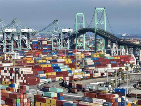 Amid tariff turmoil, these warehouses are in big demand in L.A
