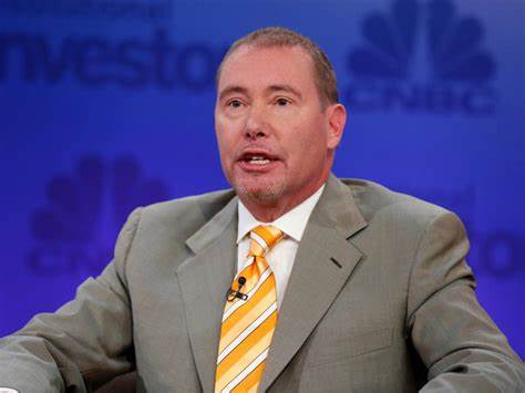'Sell America' is in full force for elite investor Jeffrey Gundlach, who warns of a US debt 'reckoning'