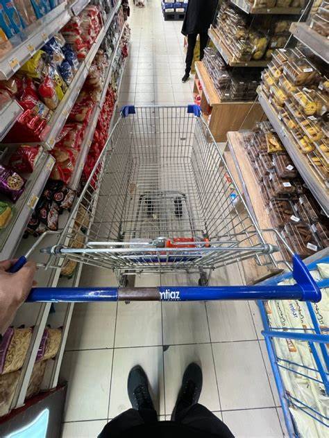 The Trolley Problem: the UX of shopping carts (2023)
