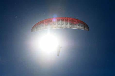 Chinese paraglider survives accidental 8k-metre-high flight above the clouds