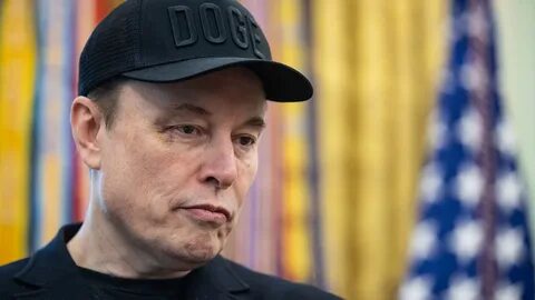 Stocks Slip, Tesla Tanks as Trump-Musk Feud Rages