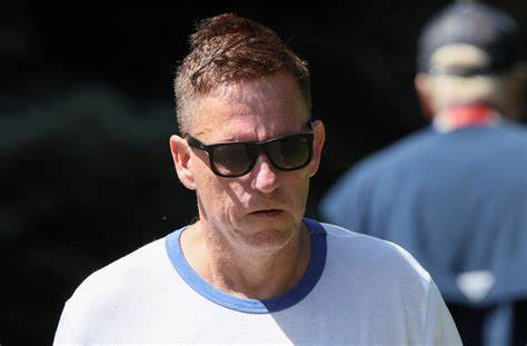 It seems Peter Thiel's fund timed a reported $200 million crypto spending spree perfectly