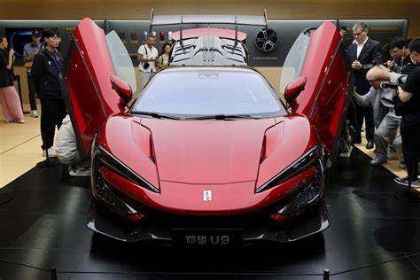 Analysis-China auto market price war stokes fears of industry shake-out