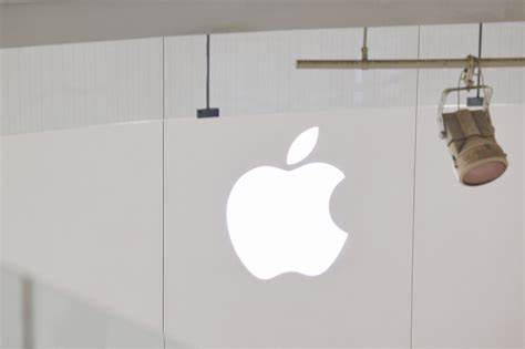 Apple Is Developing Specialized Chips for Glasses, New Macs and AI Servers