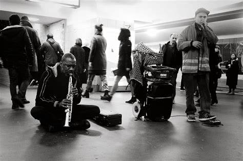 Musik auf dem Bahnsteig