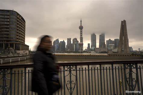 China Drops to No. 3 Holder of Treasuries, Falling Behind UK