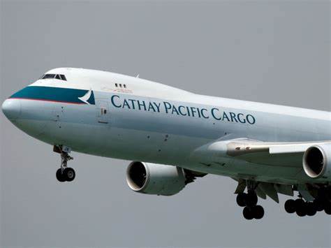 Analysis-China-US air freight tumbles on 'de minimis' tariff; airlines adjust routes