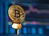 Bitcoin trades near $97,000 ahead of US Fed policy meeting; Altcoins jump up to 13%