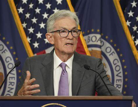 Wall Street and FTSE push higher as key Fed inflation gauge falls to 2.2% - Yahoo Finance UK