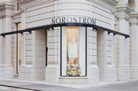 Nordstrom Shareholders Give Thumbs-up on Privatizing