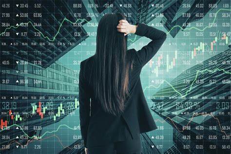 Should You Buy Palantir Stock Before May 5?