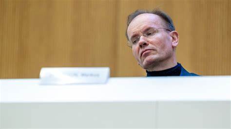 Der Börsen-Tag: Ex-Chef von Kryptowährungsplattform zu langer Haft verurteilt