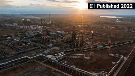 EU Proposes Ban on Russian Oil, Gas Imports by End 2027