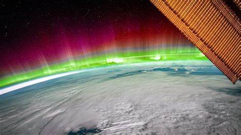 ISS Timelapse – Mid-September Auroras [video]