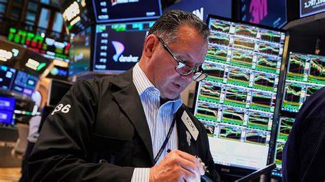 Stocks end mixed on Wall Street, holding on to most of the gains they made earlier in the week