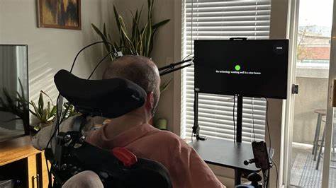 Brain-computer interface enables man with ALS 'speak' in real time