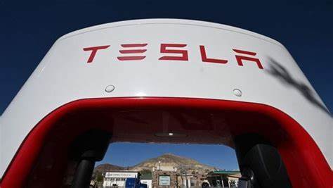 Tesla (TSLA) Fell on Declining Analyst Expectations