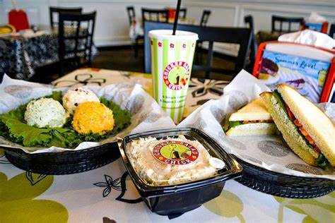 Chicken Salad Chick to open ten new restaurants in Minneapolis