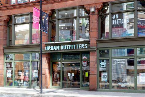 Baird Upgrades Urban Outfitters, Inc. (URBN) on Nuuly Growth