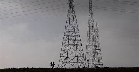Biggest California utility sees more than 40% jump in data center interest, executive says