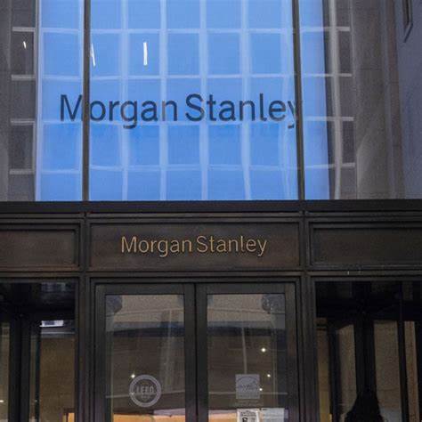 Morgan Stanley tells wealth advisors they can pitch bitcoin ETFs in a first for a big bank - CNBC