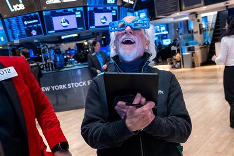 Stock market today: Dow, S&P 500, Nasdaq futures fall on bleak data with Big Tech earnings on deck