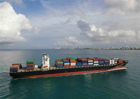 US freight industry hopes for back-to-school demand boost after tariff truce