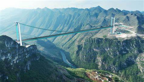 Huajiang Grand Canyon Bridge: the tallest bridge will open in China