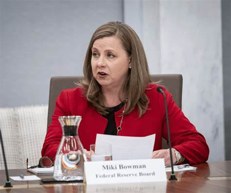 Federal Reserve Governor Says He's A 'Big Advocate Of Stablecoins,' But Wants The Government To Steer Clear Of Own Crypto