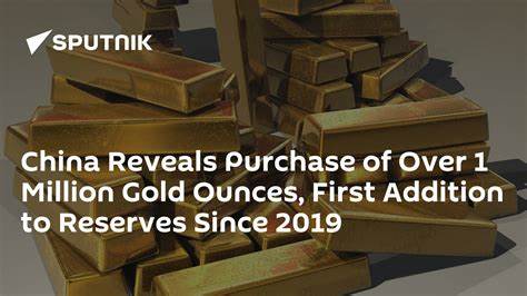 Chinese Investors Liquidate Nearly 1 Million Ounces of Gold After Record $3,500 Peak Ahead of May Day, Bitcoin Gains Interest