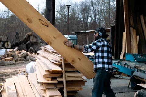 US Producer Prices Surprise With Biggest Decline Since October - Bloomberg