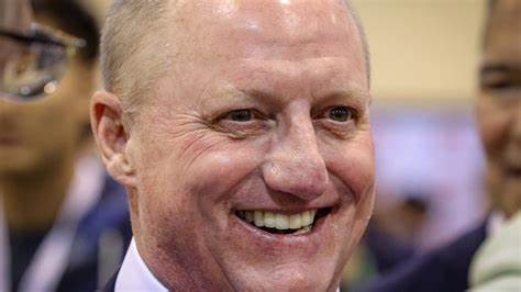 3 Facts Investors Should Know About Warren Buffett's Successor, Greg Abel
