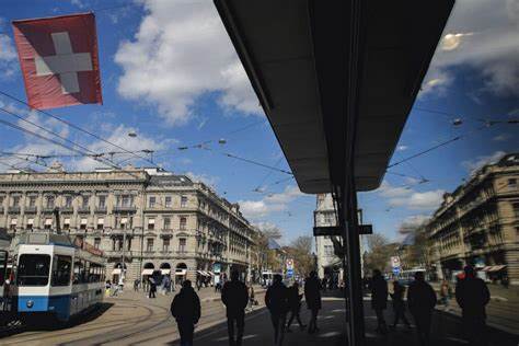 Finance blog raided over suspected Swiss banking secrecy law breaches