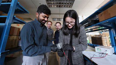 Virginia Tech researchers develop recyclable, healable electronics
