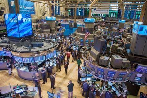 Bitcoin and Crypto Prices Tumble as Trump Tariffs Spark Global Risk-Off Sentiment – Market - HPBL