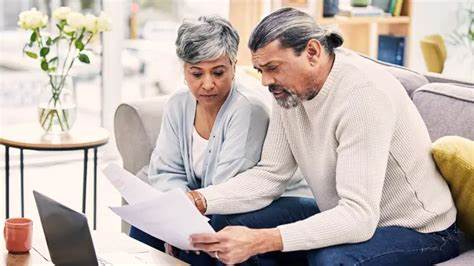3 Reasons Couples Should Try To Retire at Different Times