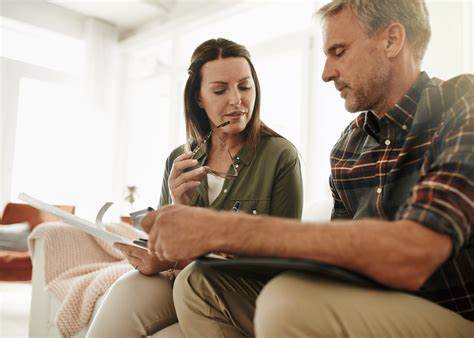 Here’s How To Maximize Your Income If You’re in a Dual-Income Household, According to Rachel Cruze