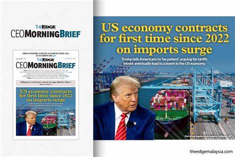US Economy Contracts for First Time Since 2022