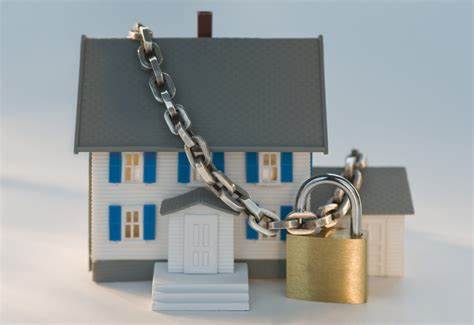 Housing market outlook: Lock-in effect could last into the next decade - Fortune