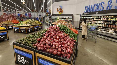 Walmart's former U.S. CEO Bill Simon thinks retailer can easily absorb tariff costs, criticizes its 'doom and gloom' commentary