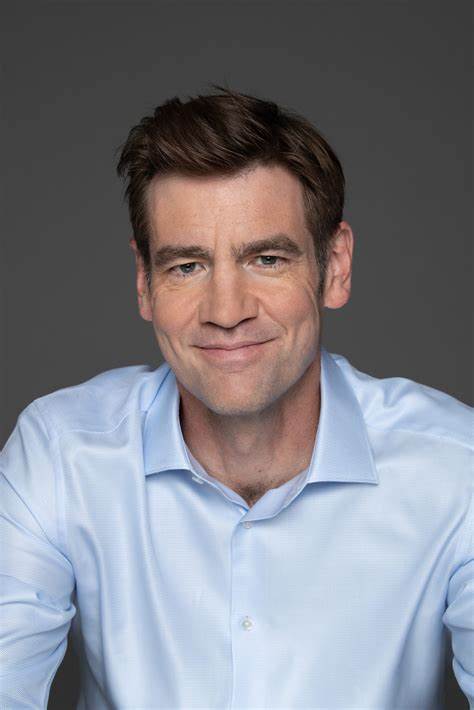 GENIUS Act Gains Support from a16z’s Chris Dixon and Coinbase’s Brian Armstrong