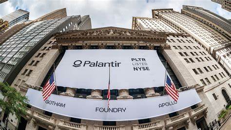Palantir Stock Is Flying Higher Today -- Should You Buy This Red-Hot AI Stock Before May 5?