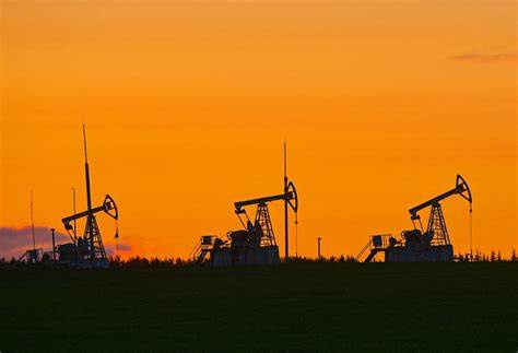 Oil prices fall as investors assess US court ruling on Trump tariffs