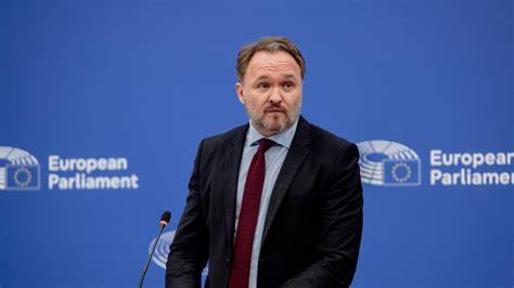 EU plans to stop Russian gas and oil imports by 2027