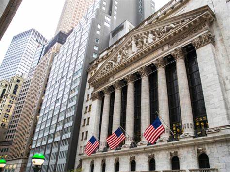 Dow Jones Rises While Nasdaq Falls As Nvidia Keeps Sliding; Amazon, Meta In Buy Areas - Investor's Business Daily