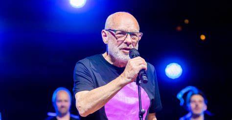 Brian Eno denounces Microsoft for its ties to Israeli government