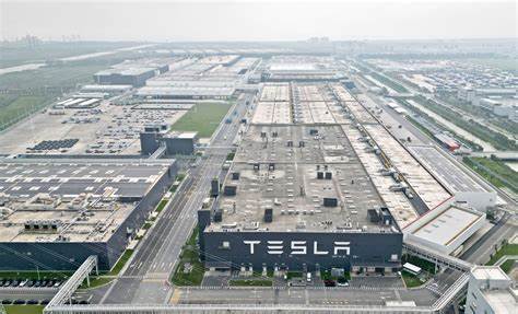 Tesla Has Another Problem In China. This Time It’s a Smartphone Maker