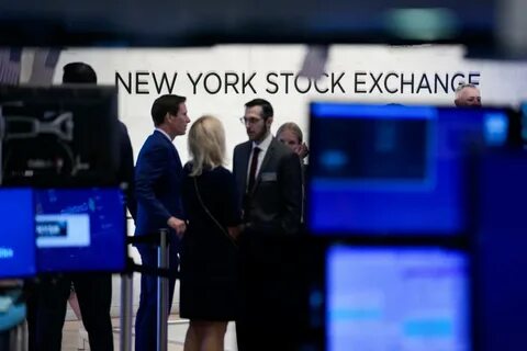 US stocks end up on strong jobs data, China-US talks ahead. S&P 500 at highest since Feb